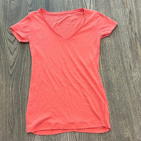 Intimately by Free People V-Neck T-Shirt Short Sleeve Pullover Pink Size S - Picture 1 of 4